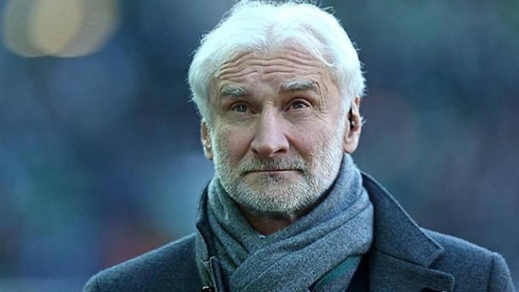 Rudi Völler, ex attaccante della Roma e dirigente del Bayer Leverkusen, durante un'intervista