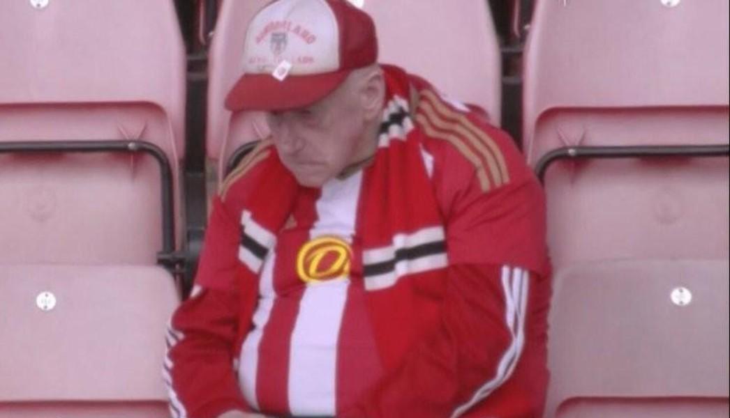 Il tifoso di 86 anni del Sunderland rimasto allo stadio dopo la retrocessione