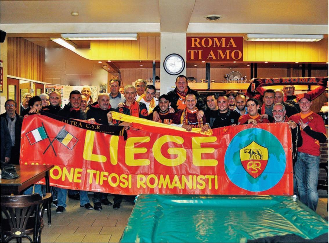 Il Roma Club Liegi nel locale dove seguono le partite dei giallorossi