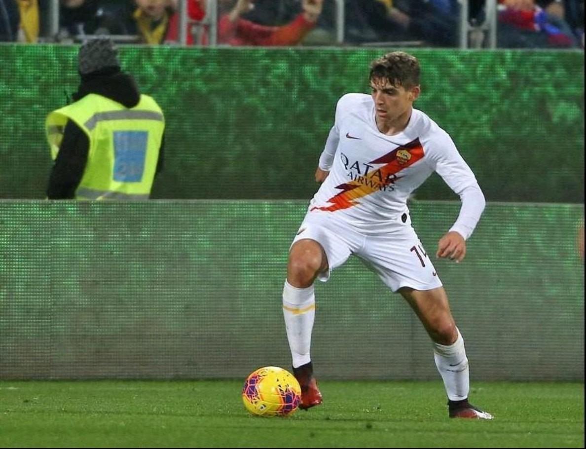 Gonzalo Villar in azione contro il Cagliari, di Mancini