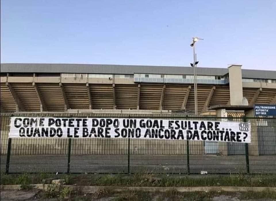 Striscione Ultras Lecce