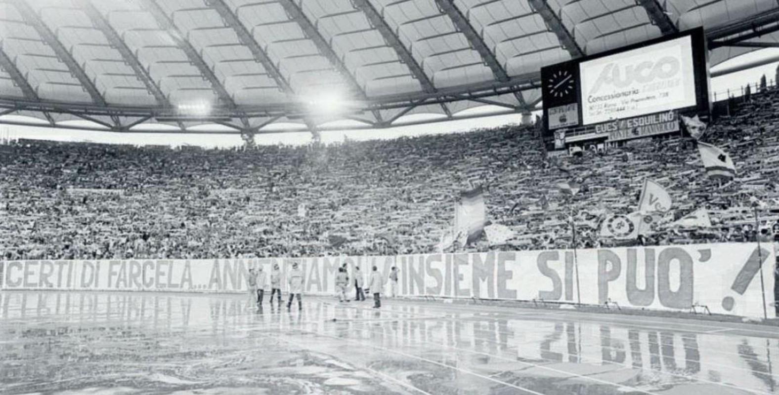 La scenografia della Curva Sud il 19 giugno 1983 in occasione di Roma-Torino 5-2, finale di ritorno della Coppa Italia @ Archivio Storico AS ROMA