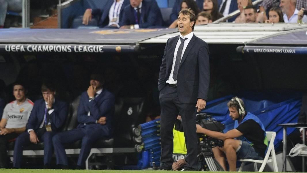 Julen Lopetegui, 53 anni, alla prima stagione alla guida del Siviglia: qui in panchina con il Real Madrid nello scontro di Champions League con la Roma del 2018, di LaPresse