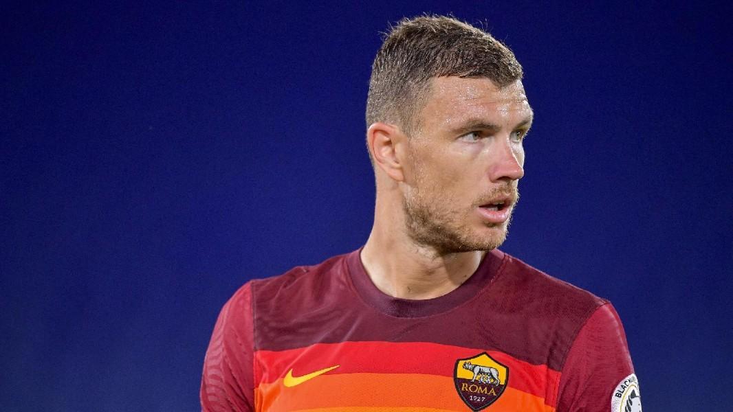 Edin Dzeko con la maglia della Roma, di LaPresse