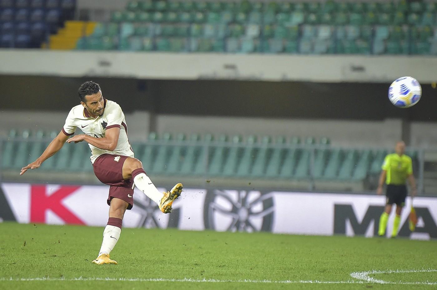 Pedro in azione durante Verona-Roma, di LaPresse