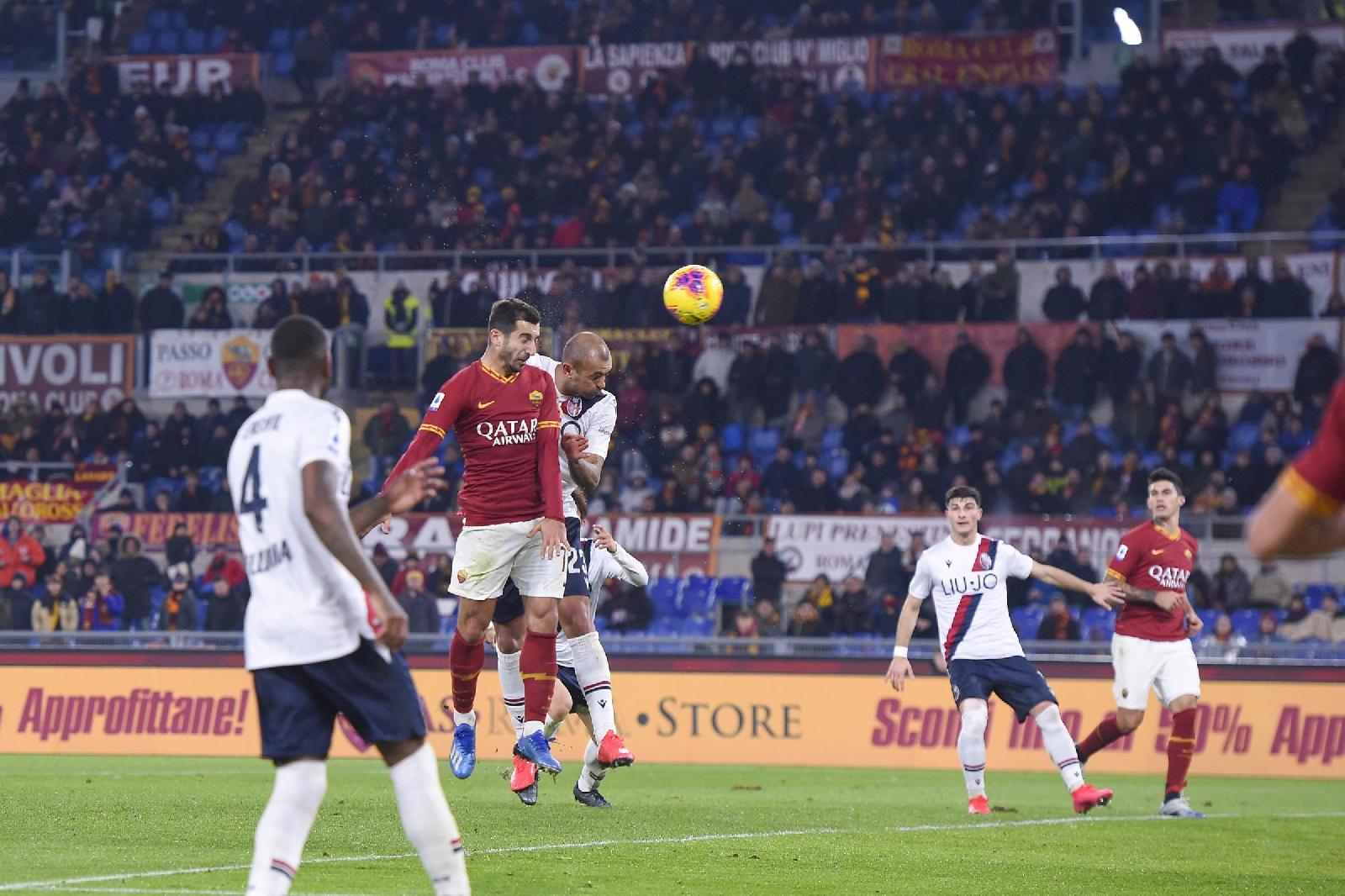 Mkhitaryan in Roma-Bologna della scorsa stagione, di LaPresse