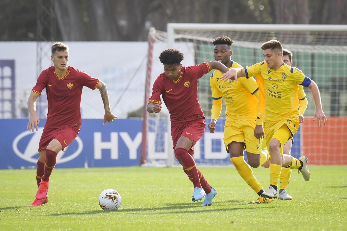 Ruben Providence contro il Verona nella semifinale di ritorno della Coppa Italia 2019-2020, di LaPresse