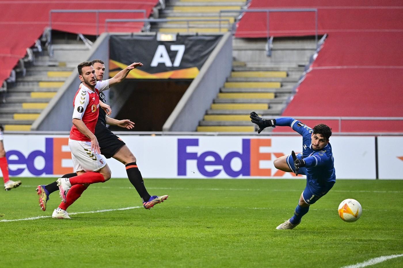 Dzeko realizza lo 0-1 durante Braga-Roma, di LaPresse