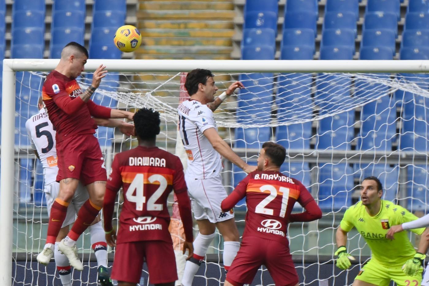 Mancini segna di testa il gol del vantaggio contro il Genoa, di LaPresse
