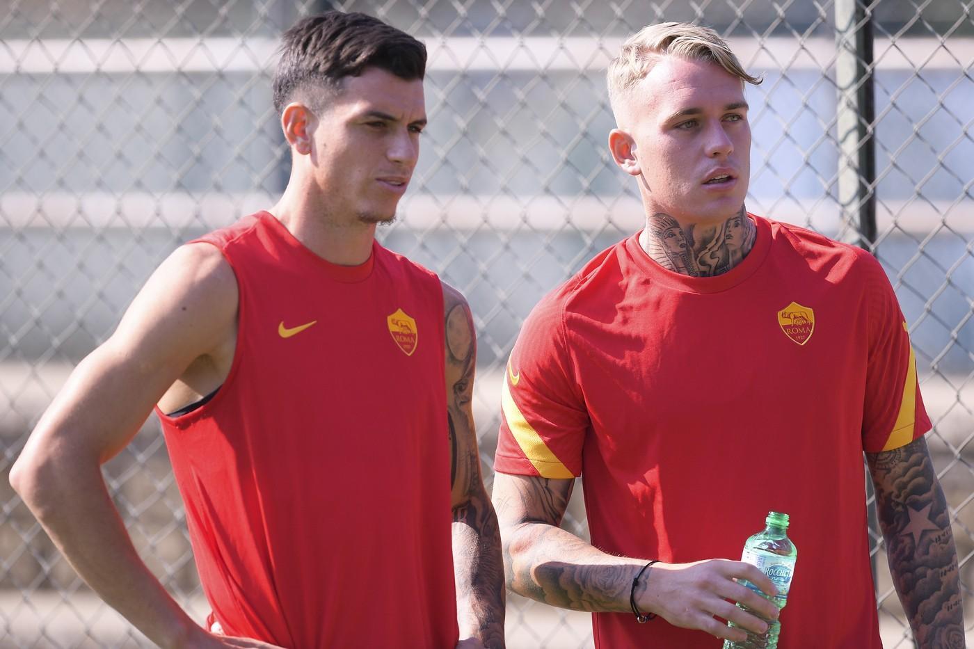 Roger Ibanez e Rick Karsdorp a Trigoria, di LaPresse