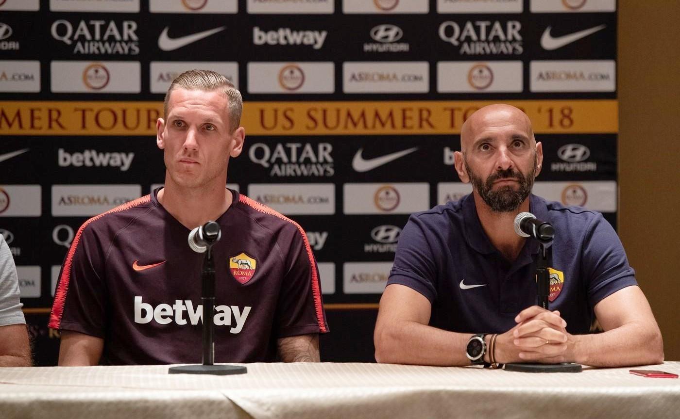 Olsen e Monchi in conferenza a Boston, di LaPresse