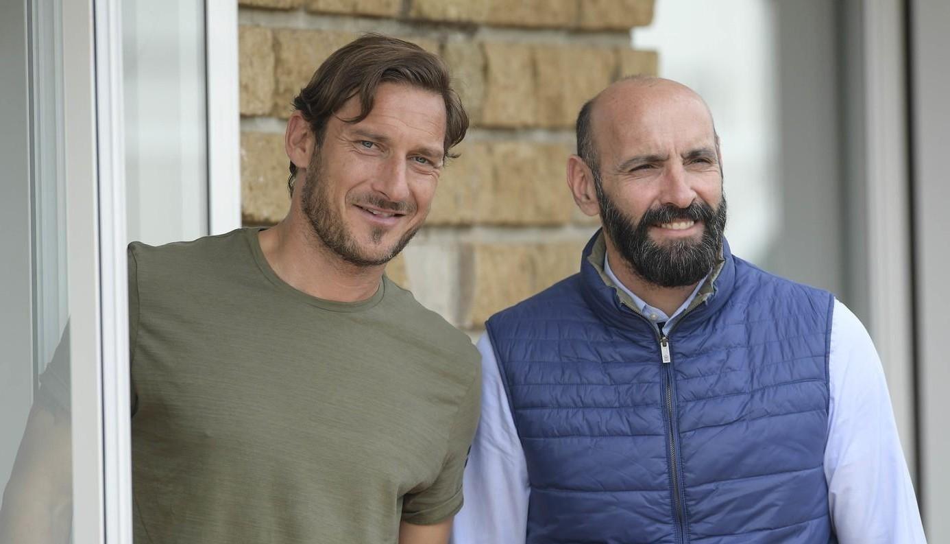 Totti e Monchi, di LaPresse