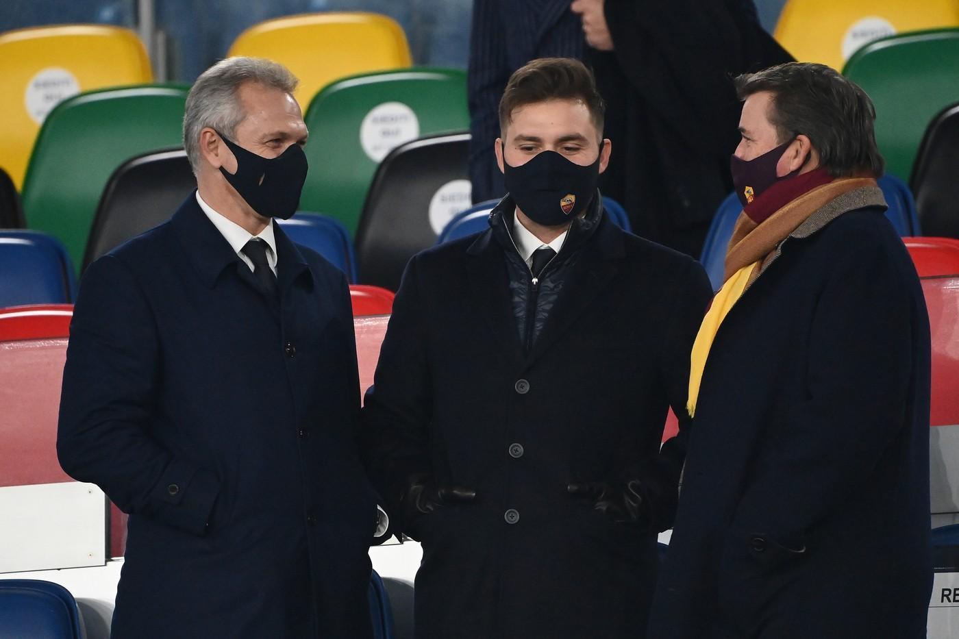 Guido Fienga, Ryan e Dan Friedkin in tribuna all'Olimpico, di LaPresse