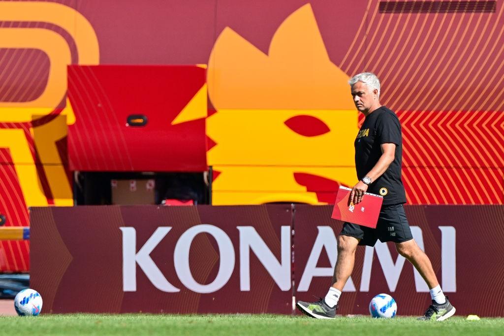 José Mourinho durante l'allenamento della Roma @ AS Roma via Getty Images 