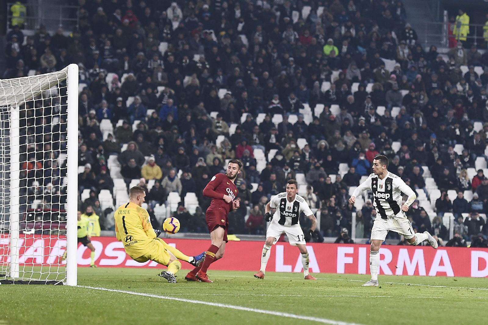 Juventus-Roma, le pagelle: Olsen un gigante, Zaniolo senza paura©LaPresse