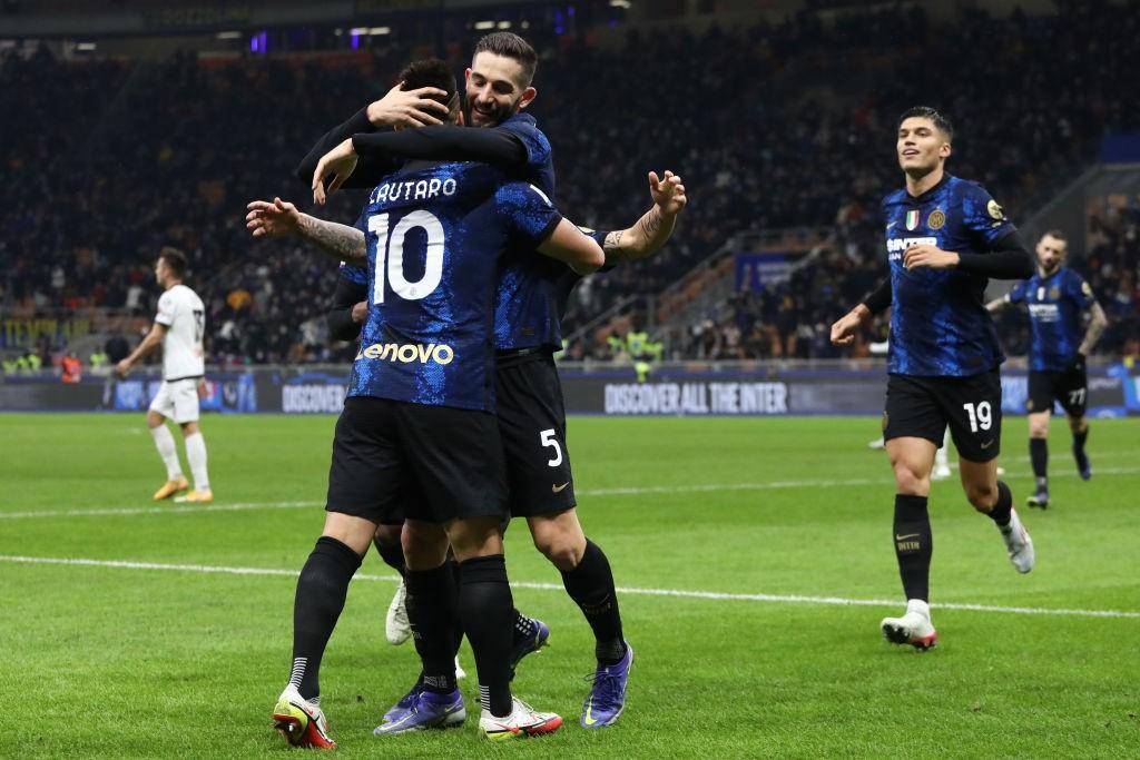 L'Inter festeggia il gol contro lo Spezia (Getty Images) 