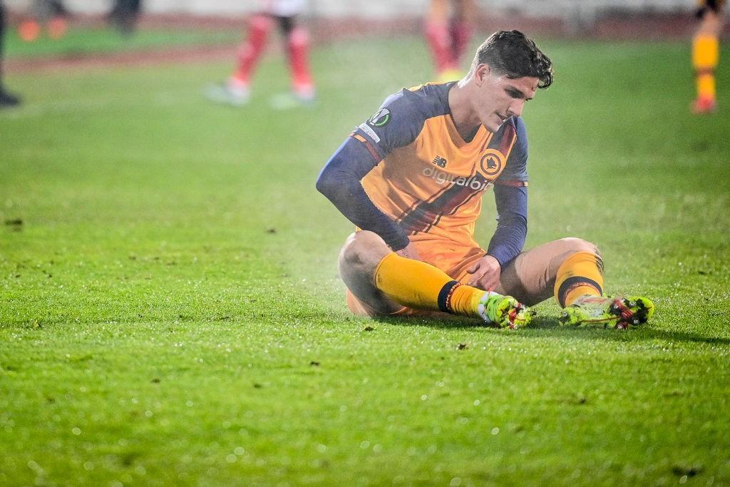 Zaniolo dolorante nella partita con il Cska Sofia (AS Roma via Getty Images) 