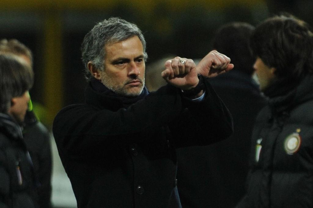 José Mourinho contro la Sampdoria nel 2010 (Photo by Valerio Pennicino/Getty Images) 