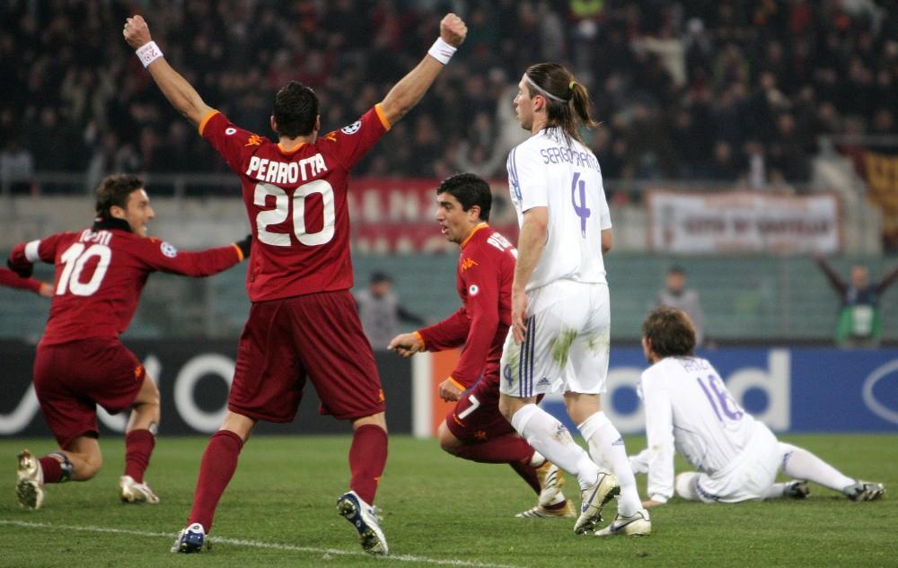 VIDEO - 11 anni fa la Roma batteva 2-1 il Real Madrid in Champions League