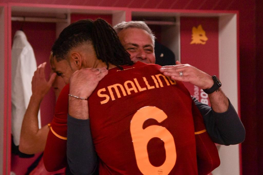 Smalling e Mourinho (As Roma via Getty Images) 
