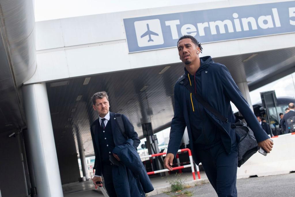 Smalling in partenza con la squadra (As Roma via Getty Images)