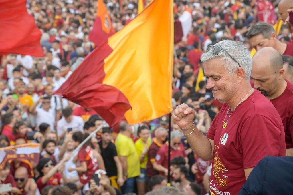 Mourinho during the celebrations of the trophy (As Roma via Getty Images)