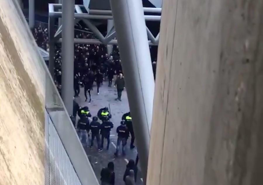 VIDEO - Ajax-Juventus, scontri prima del match: fermati 120 tifosi bianconeri
