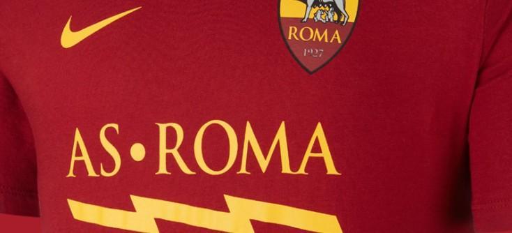 FOTO - Svelata la nuova t-shirt della Roma per la prossima stagione