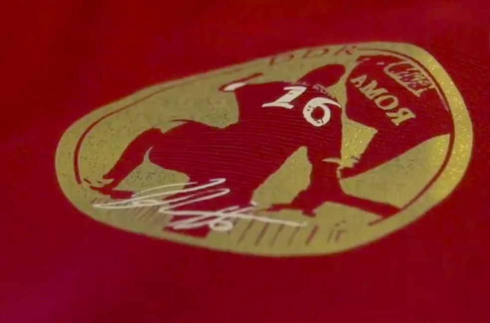 VIDEO - Roma-Parma, sulla maglia una patch speciale dedicata a De Rossi
