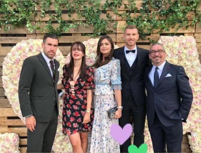 FOTO - Reunion giallorossa al matrimonio di Rudiger: Dzeko ritrova Strootman