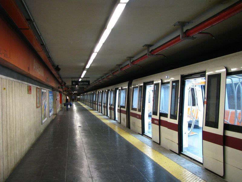Trasporti, soccorso Delrio: pioggia di soldi per le Metro A e B