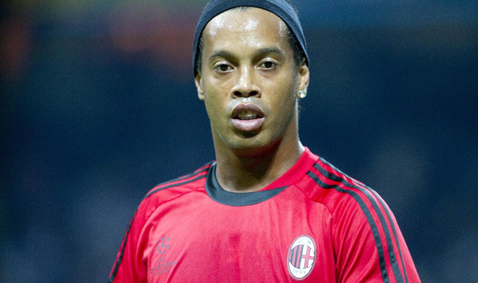 FOTO - Twitter, la Roma celebra Ronaldinho