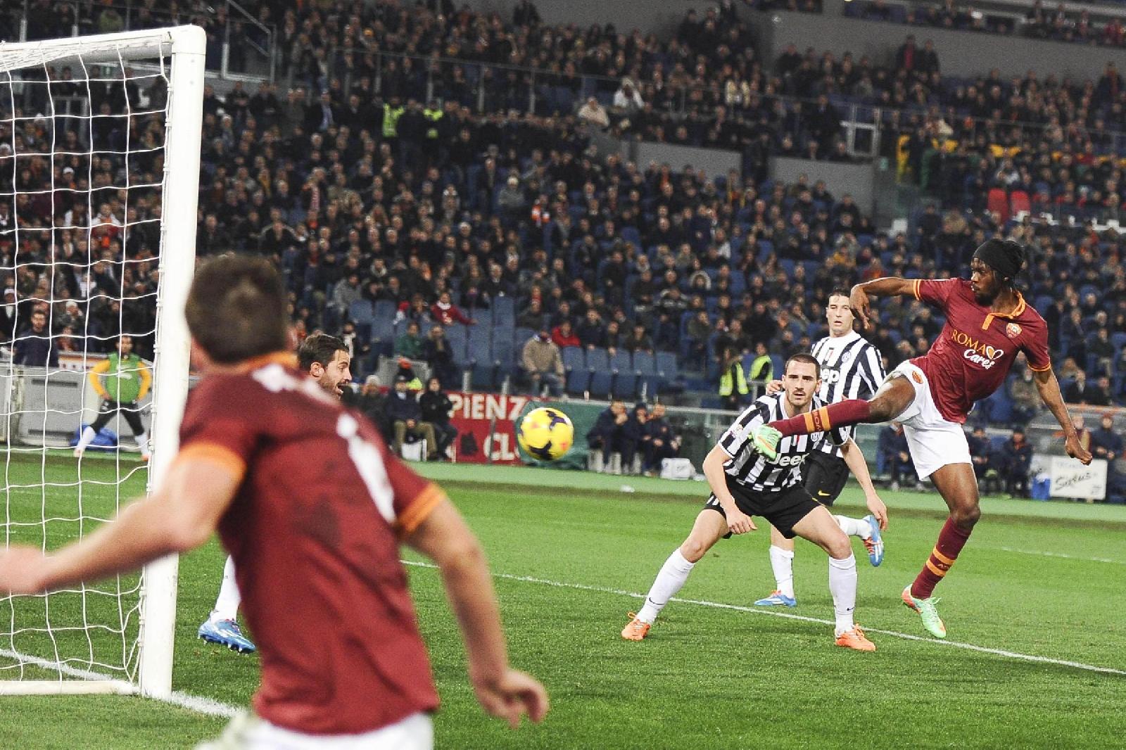 VIDEO - Coppa Italia, la Roma sfida la Juve e ricorda il gol di Gervinho del 2014