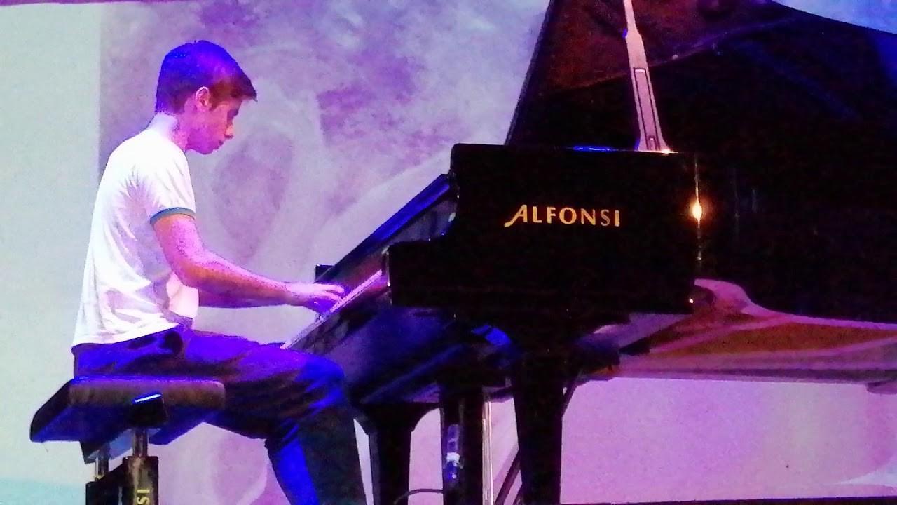 VIDEO - Matteo, il prodigio del piano: “Il mio sogno? Suonare Rachmaninov a Totti”