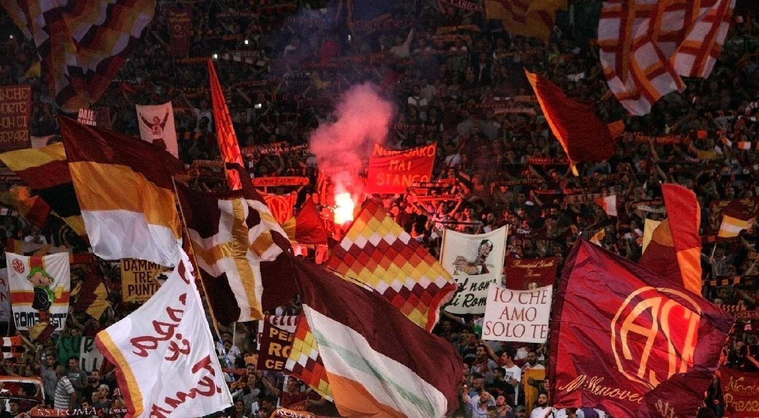 Roma-Milan, la Curva Sud intona: 