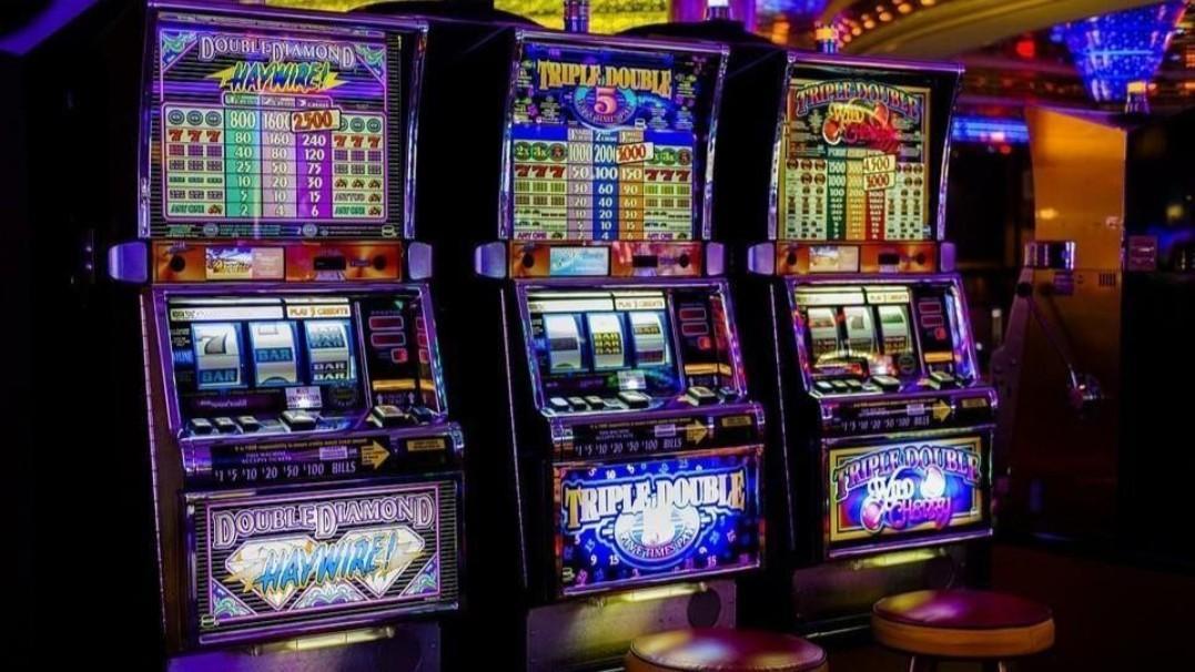 La regina dei casinò: storia delle slot machine e delle slot online