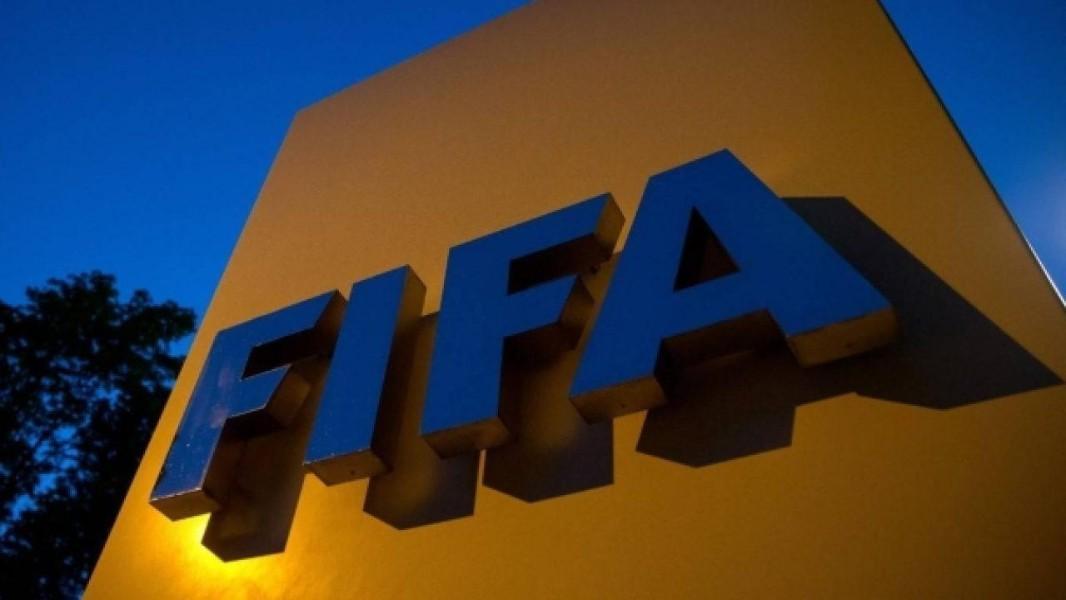 Fifa, 150 milioni per le federazioni. Gli scienziati: «Il calcio non è immune»