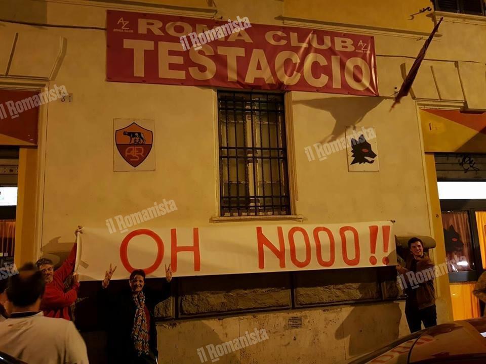 Al Roma Club Testaccio spunta lo striscione: 