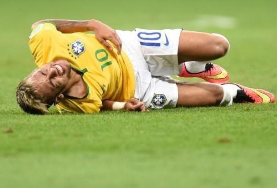 Mondiali, trema il Brasile: Neymar si ferma in allenamento