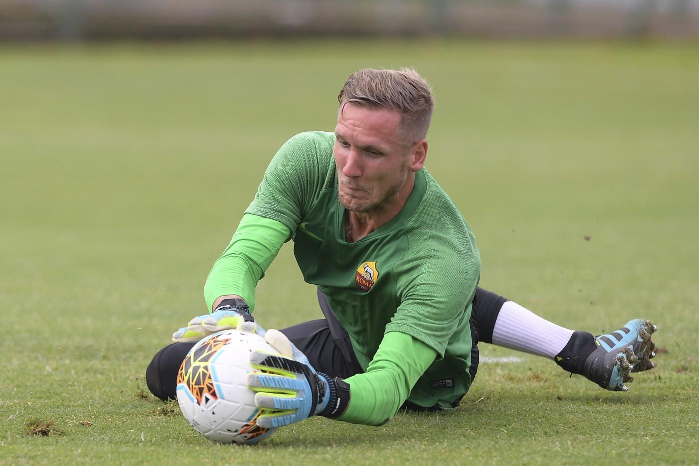 Ufficiale, l'Everton non riscatta Olsen: il portiere torna ...