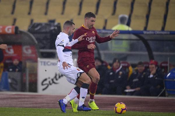Aleksnadar Kolarov a contrasto ©LaPresse