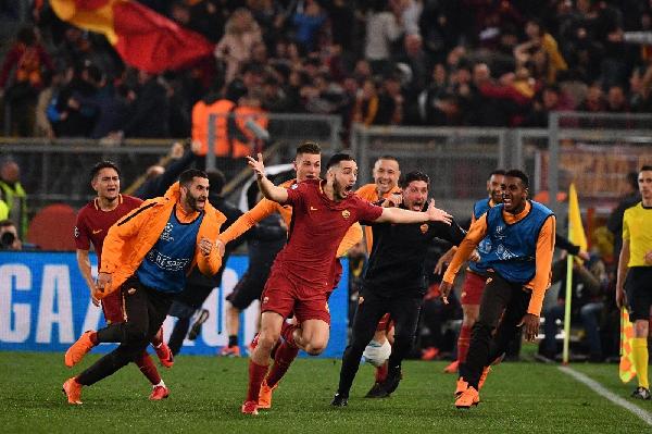 Roma-Barcellona 3-0: la pazza esultanza di Manolas che regala il passaggio del turno ai giallorossi ©LaPresse