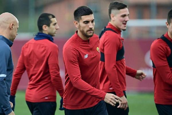 Lorenzo Pellegrini, Nicolò Zaniolo e Henrikh Mkhitaryan (AS Roma via Getty Images)