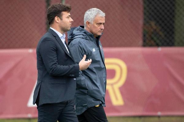 Mourinho e Pinto (As Roma via Getty Images) 