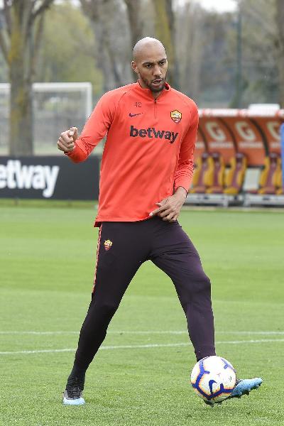 Steve Nzonzi