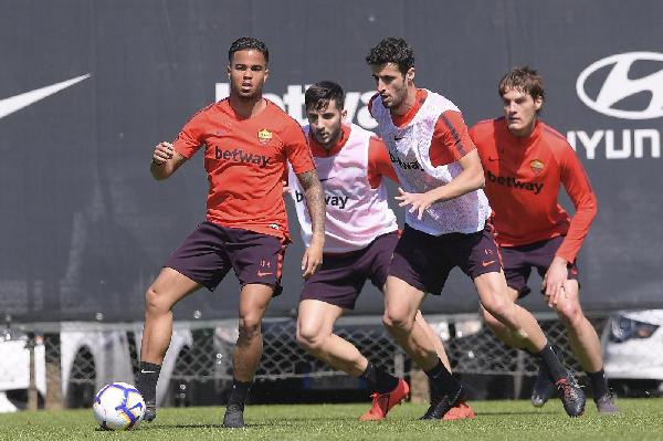 Justin Kluivert durante un esercizio ©LaPresse