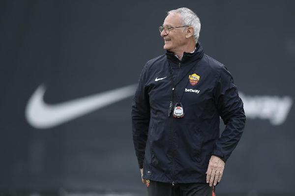 Claudio Ranieri sorride ©LaPresse