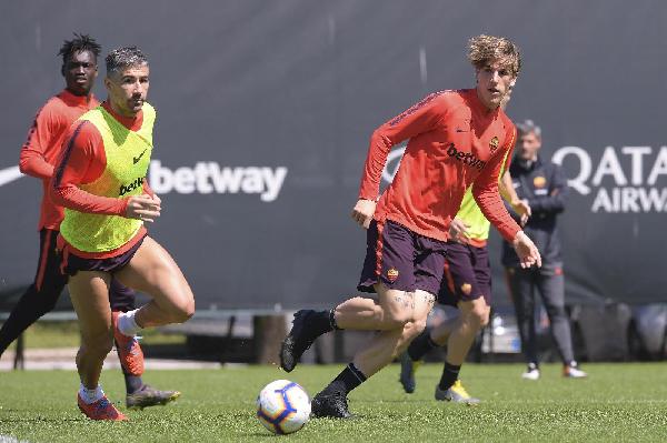 Zaniolo e Kolarov in partitella ©LaPresse