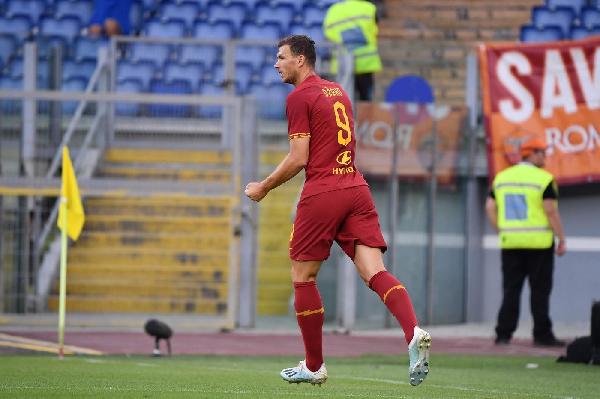 FOTO - La Roma ne fa quattro: le esultanze di Cristante, Dzeko, Mkhitaryan e Kluivert ©LaPresse
