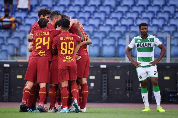 FOTO - La Roma ne fa quattro: le esultanze di Cristante, Dzeko, Mkhitaryan e Kluivert ©LaPresse